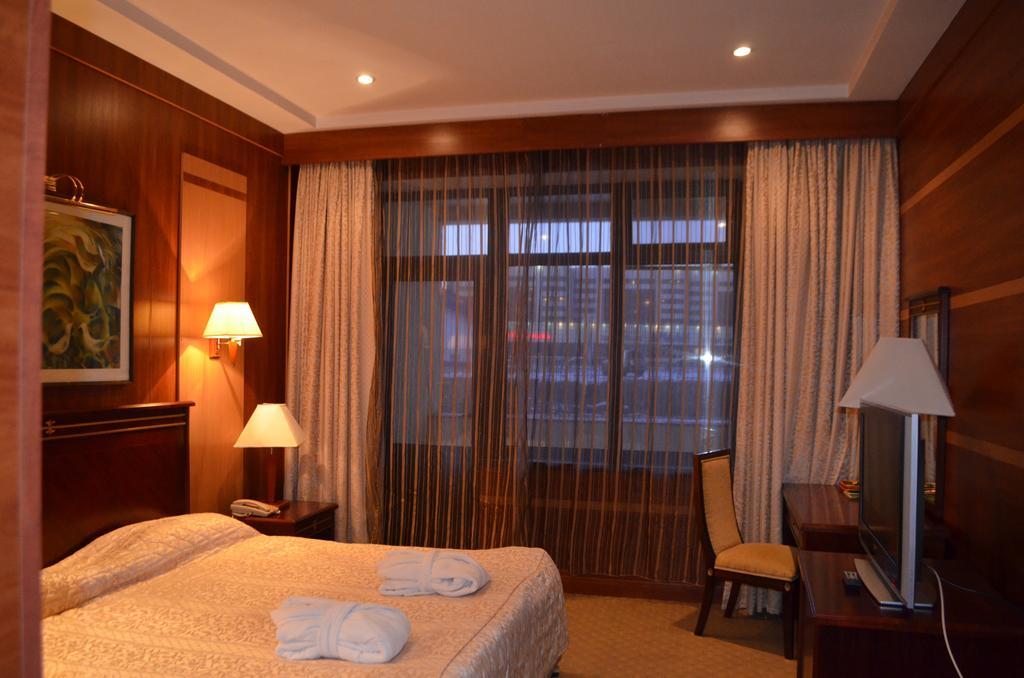 Astana Park Hotel ภายนอก รูปภาพ