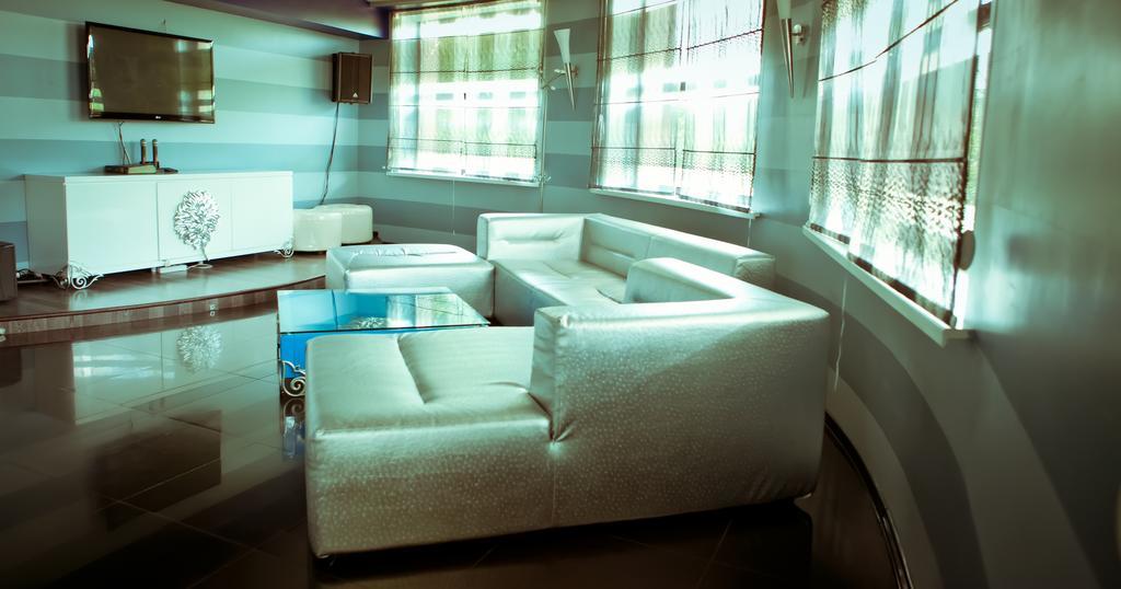 Astana Park Hotel ภายนอก รูปภาพ