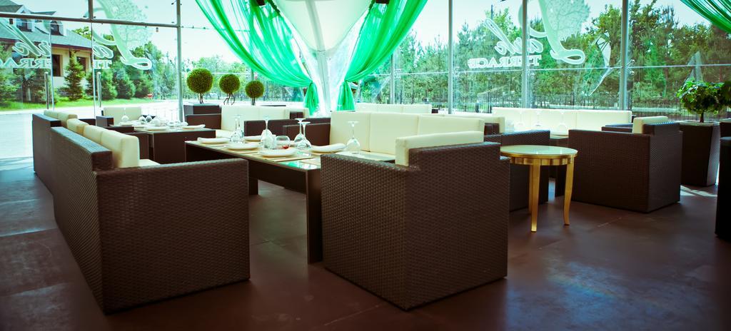Astana Park Hotel ภายนอก รูปภาพ