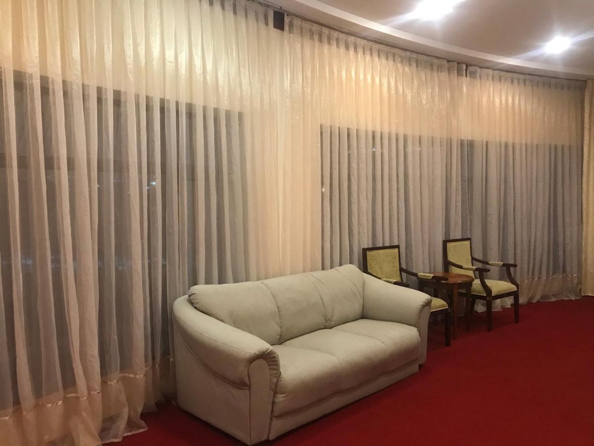 Astana Park Hotel ภายนอก รูปภาพ